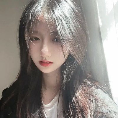 青青河畔草